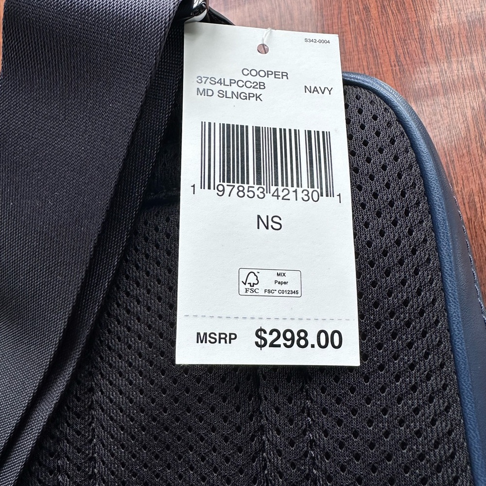 Cooper Medium‎ Ombré Logo Sling Pack - Picture 5 of 6